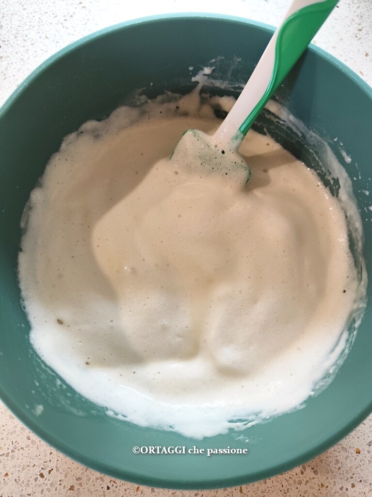 making the mixture homogeneous with aquafaba