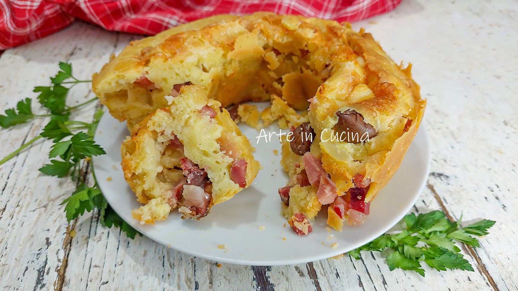 FAST AND RUSTIC LEFTOVER BUNDT CAKE