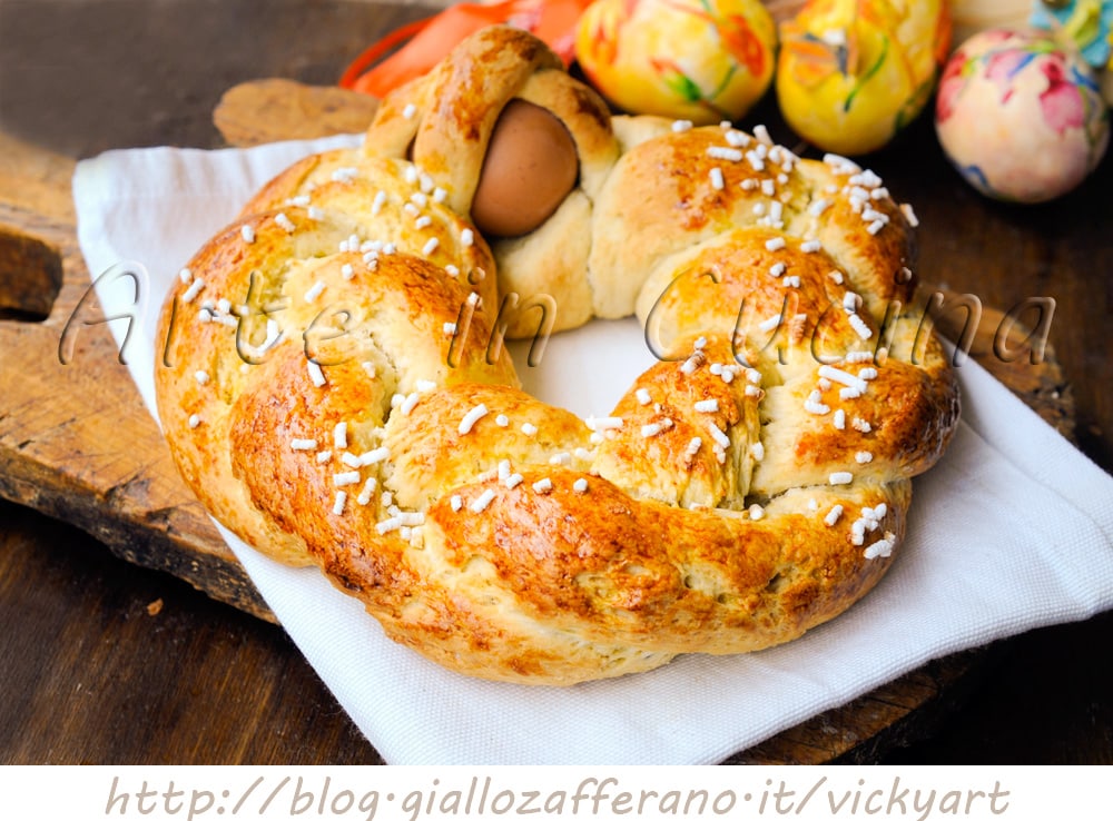 Fast Apulian corrucolo Easter sweet ring cake