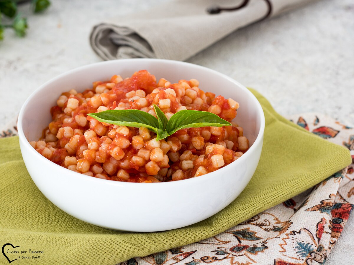 FREGOLA WITH TOMATO