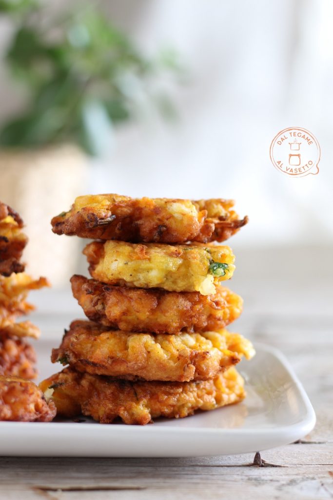 Turkish recipe for making fritters with grated carrots and feta, eggs, and flour