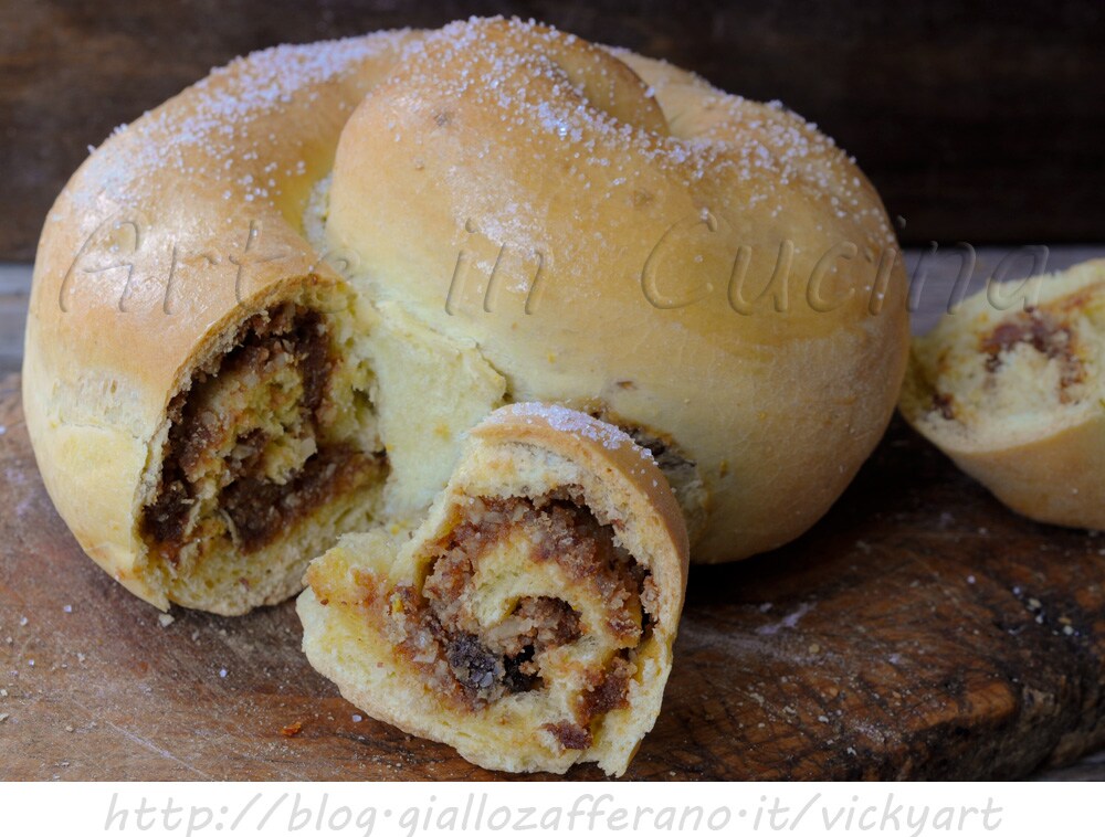 FRIULIAN SWEET GUBANA with dried fruit