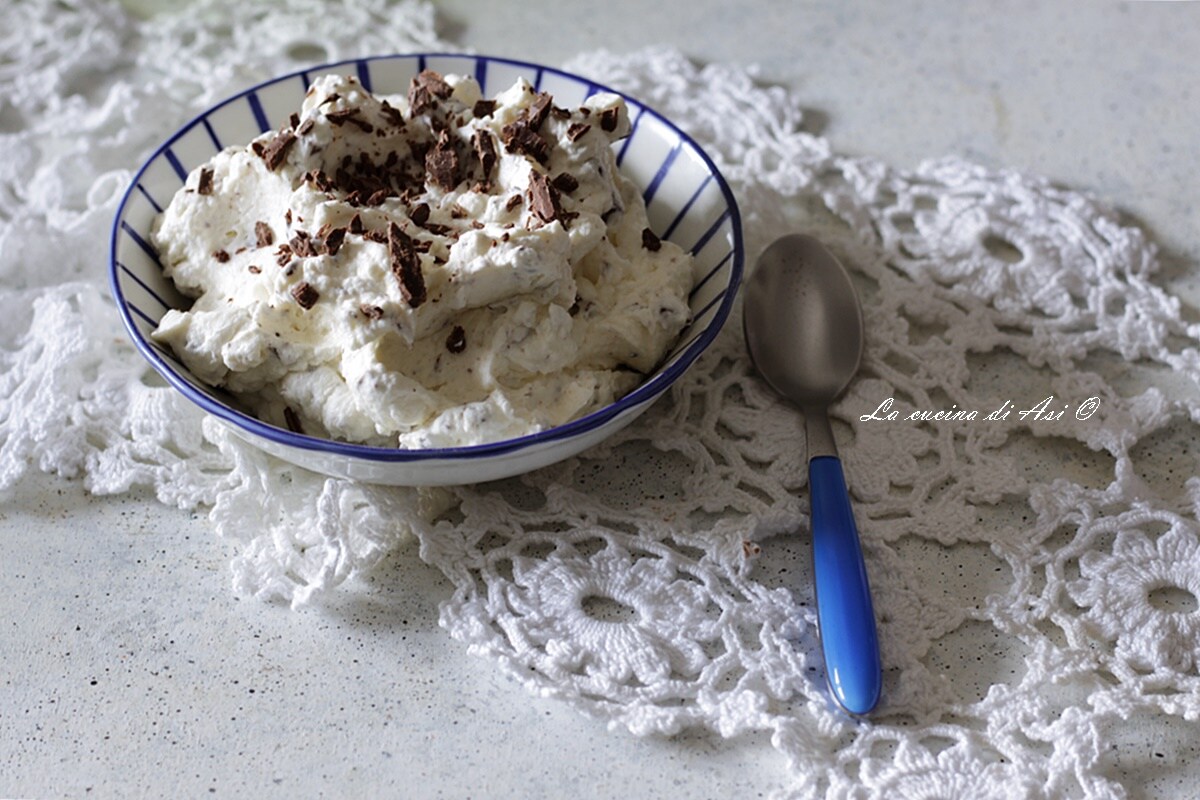 Frothy Stracciatella Cup