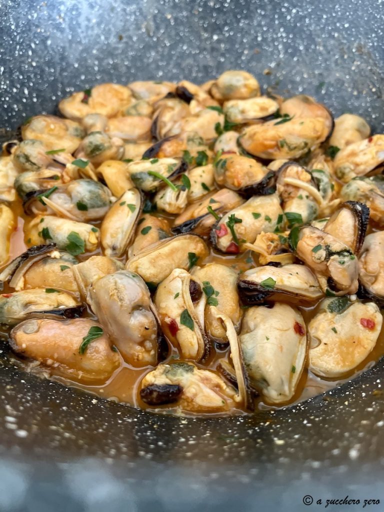 frozen shelled mussels seasoning