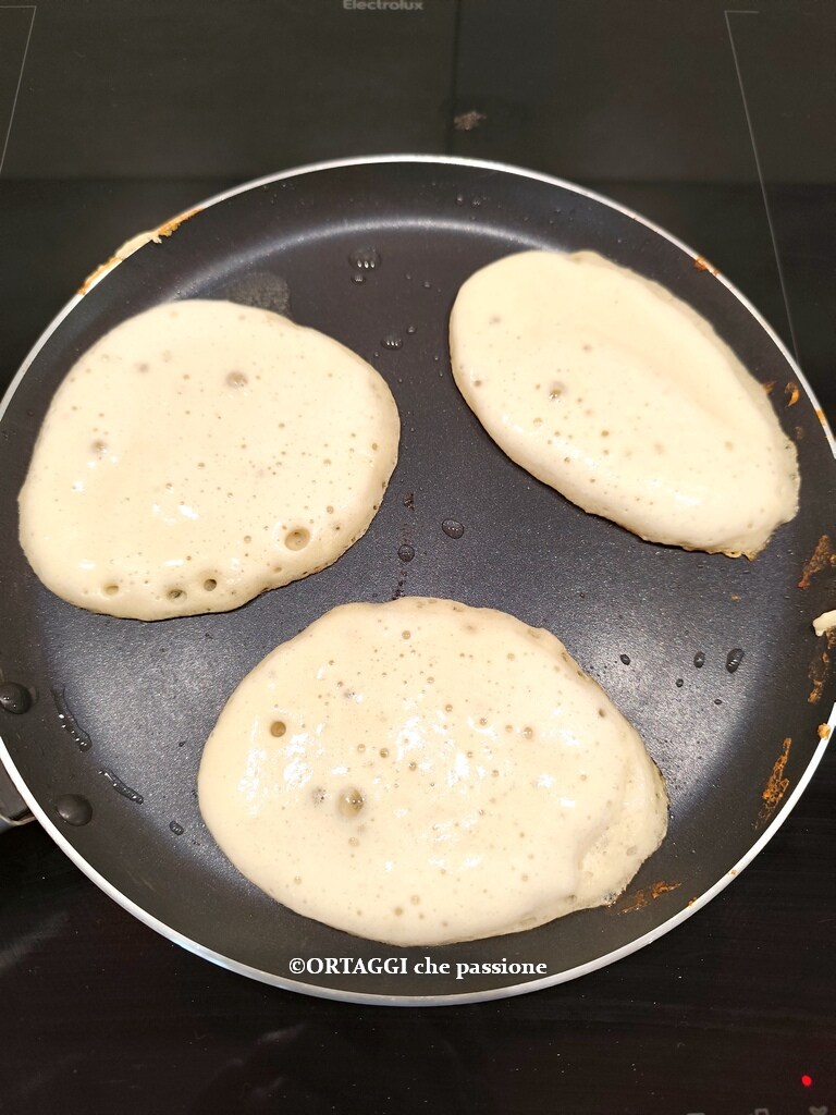 vegan pancake cooking