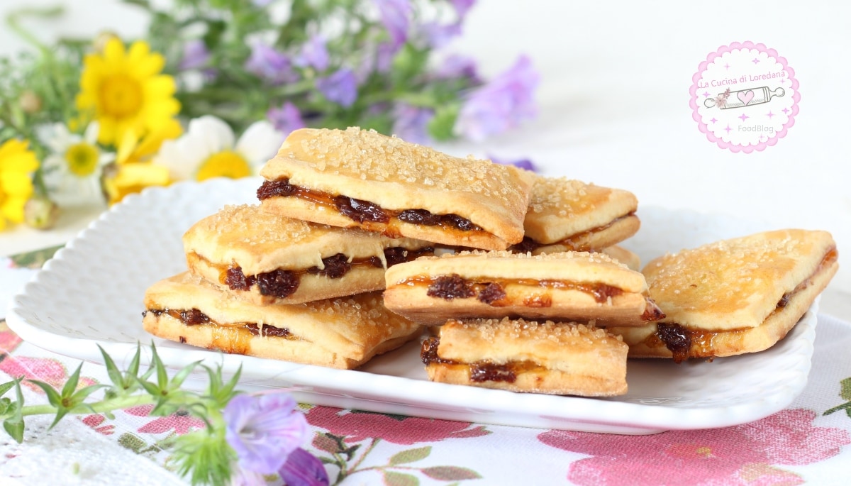 GARIBALDI BISCUITS with Raisins and Jam