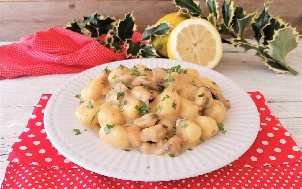 gnocchi with mussels and potato cream