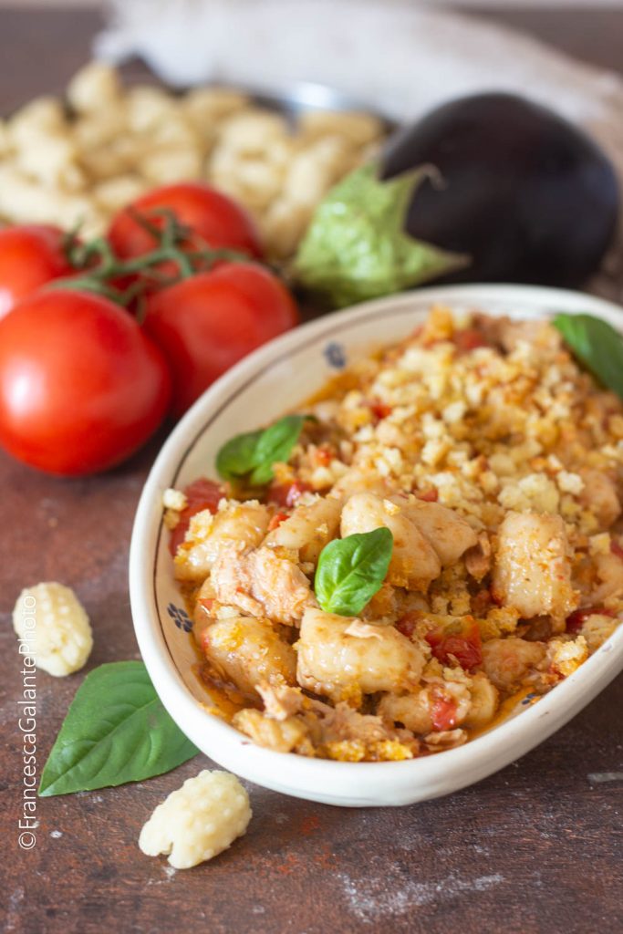 Today a first course that has given me a lot of satisfaction, the GNOCCHI WITHOUT POTATOES WITH EGGPLANT AND TUNA.