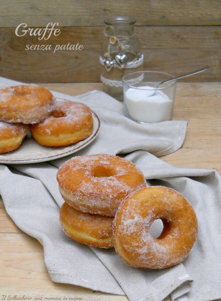 fried doughnuts or graffe without potatoes vert