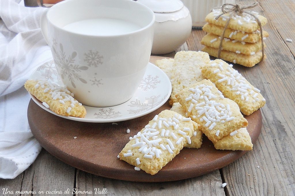 grandma's dipping cookies horiz