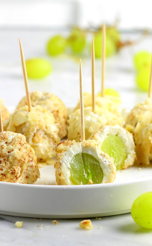 Grape Balls with Goat Cheese and Gorgonzola