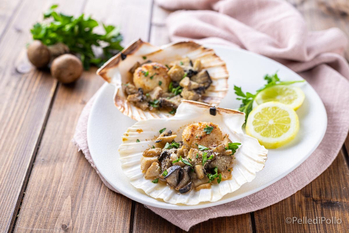 Gratinated Scallops with Mushrooms