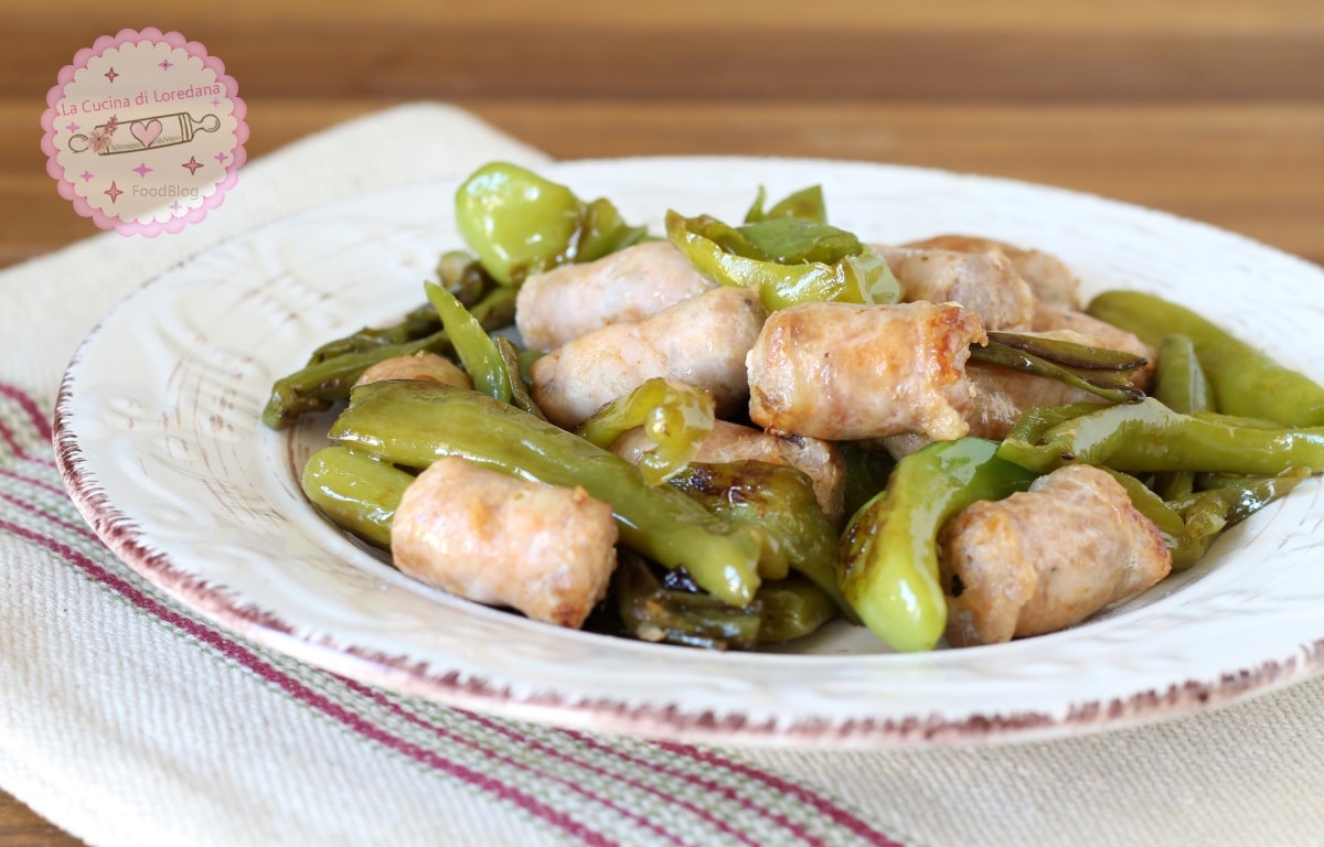 GREEN PEPPERS WITH SAUSAGE the main course that captivates everyone