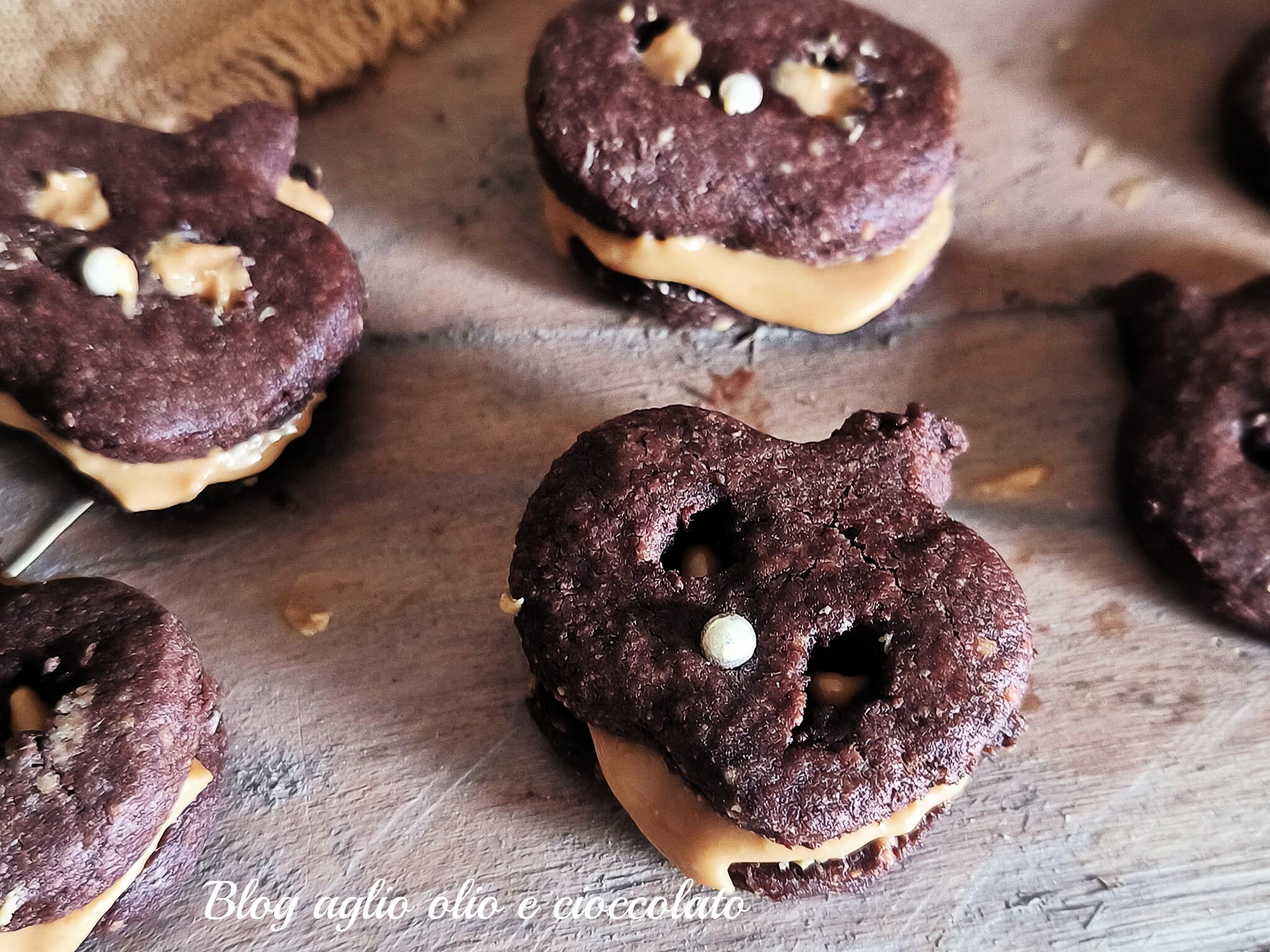 HALLOWEEN CHOCOLATE COOKIES