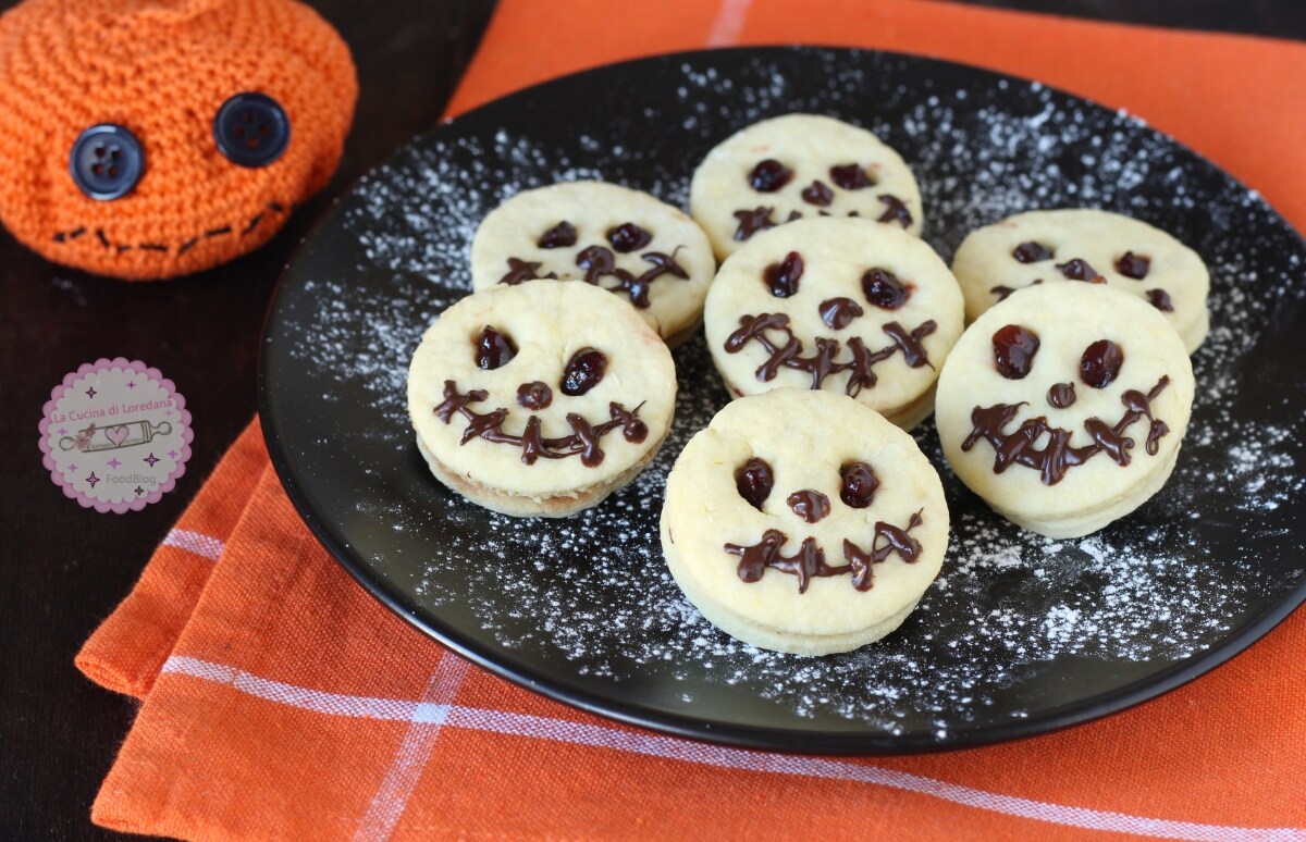 HALLOWEEN COOKIES the perfect treat