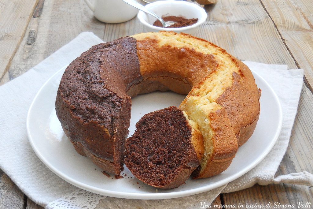 vanilla and cocoa hug bundt cake oriz