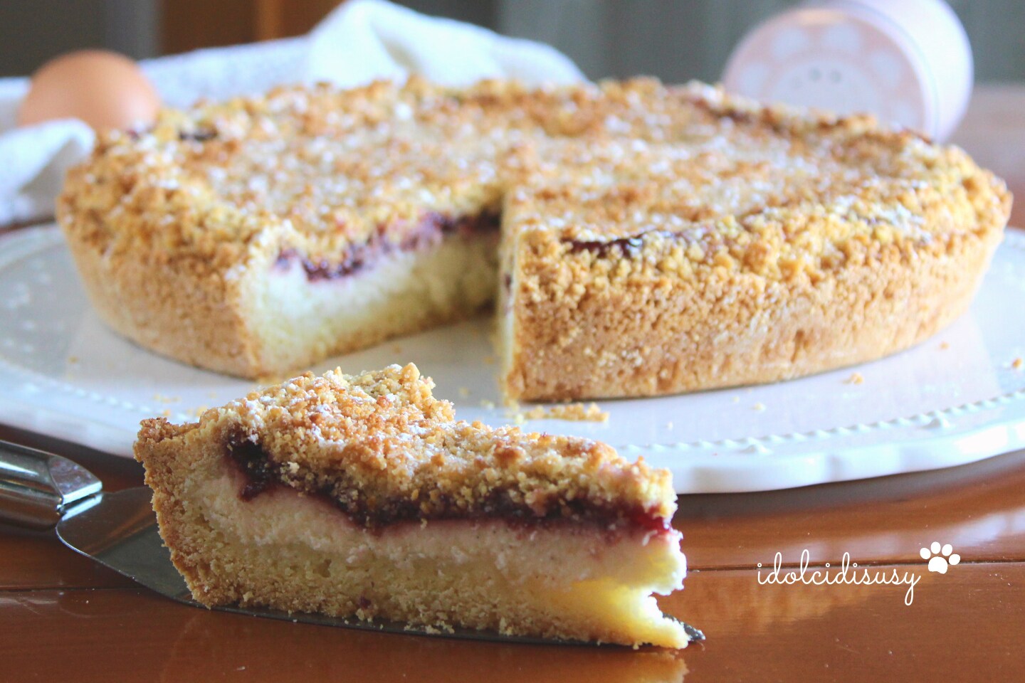 Crumble Cake with Jam and Mascarpone