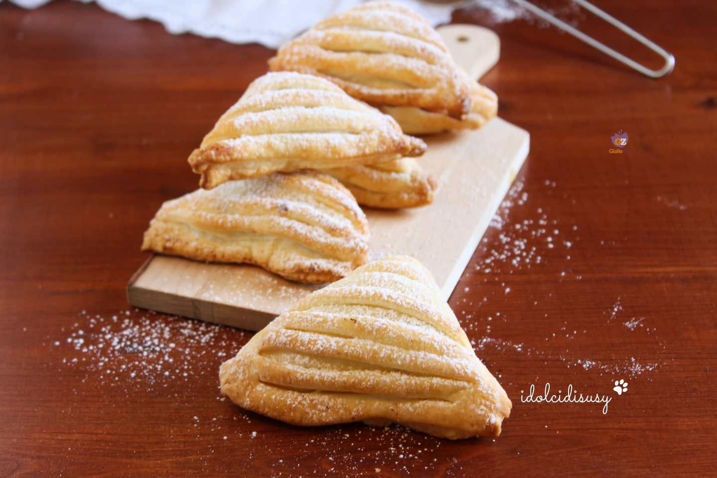 Puff Pastry Sfogliatelle with Ricotta