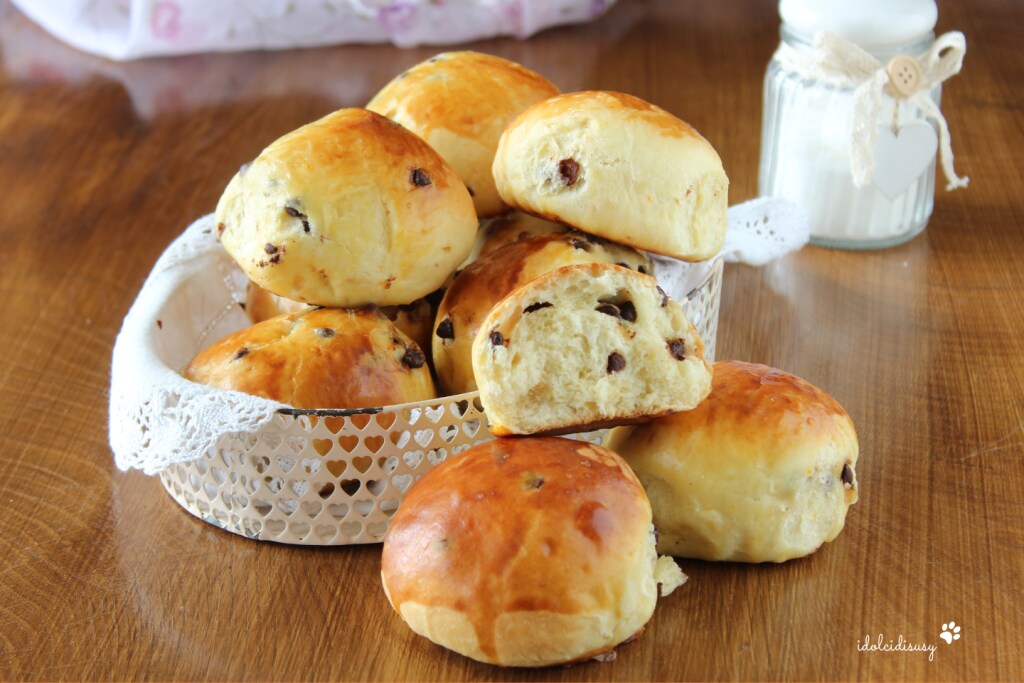 idolcidisusy soft homemade chocolate chip buns