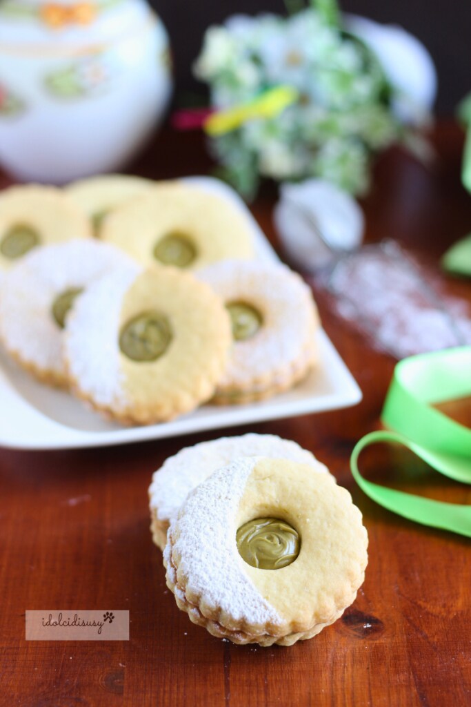 idolcidisusy Bull's Eye Cookies with Pistachio Cream