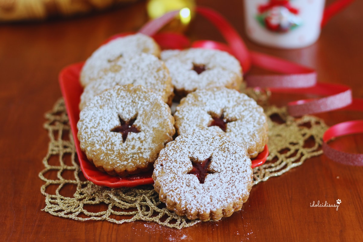 Linzer Cookies