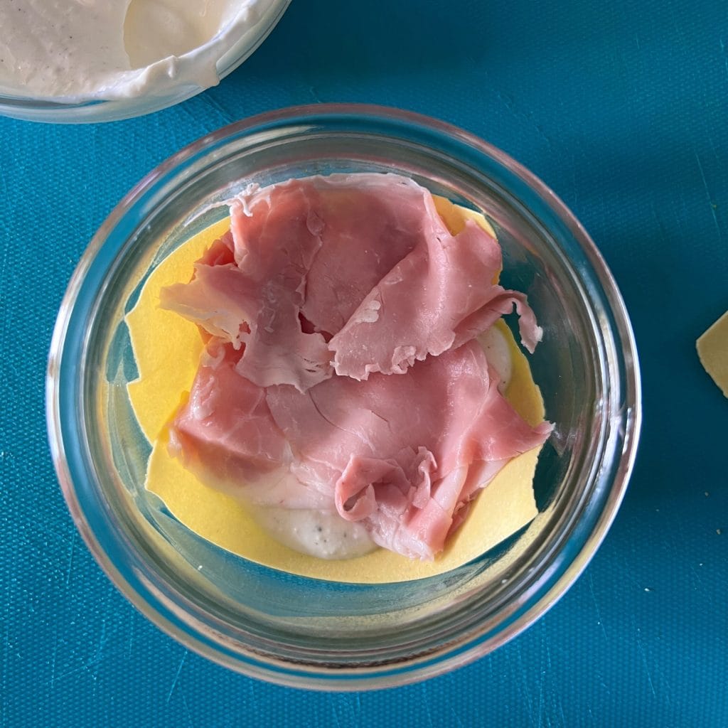 ham and cheese lasagna in the jar to be cooked in jar cooking in the microwave