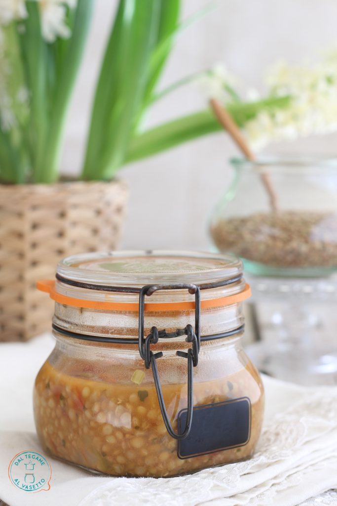 dried lentil soup in jar cooking