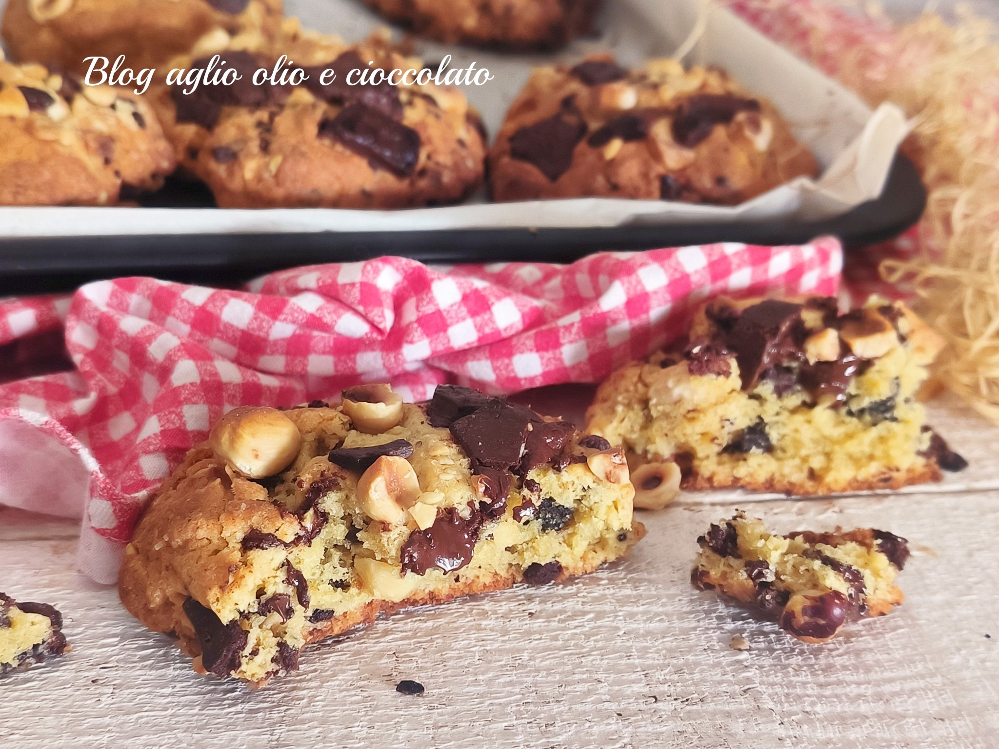 LEVAIN COOKIES: THE FAMOUS SOFT AND THICK NEW YORK COOKIES – EASY AND QUICK RECIPE