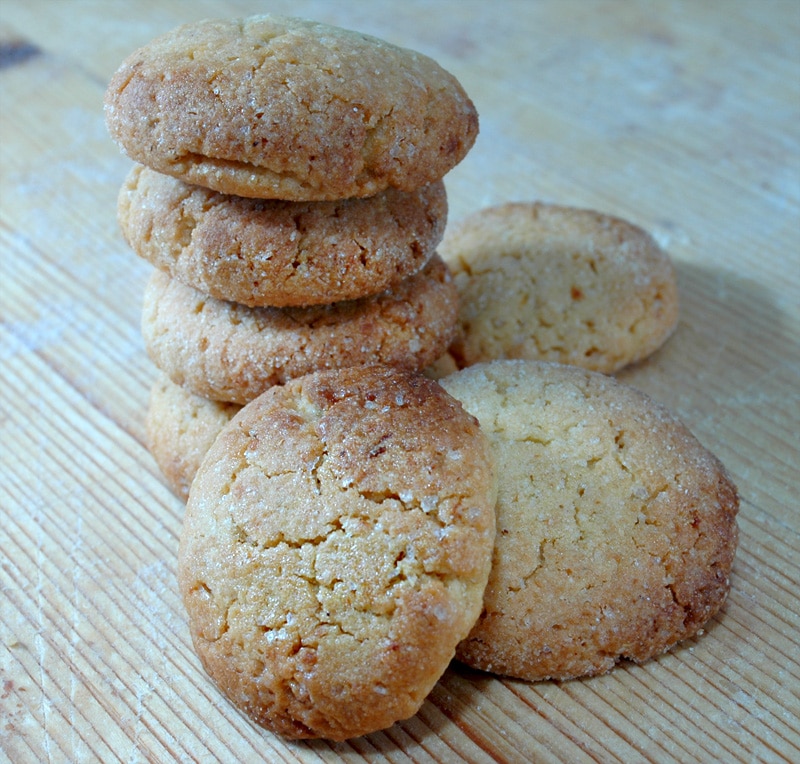 Light lemon cookies with corn flour