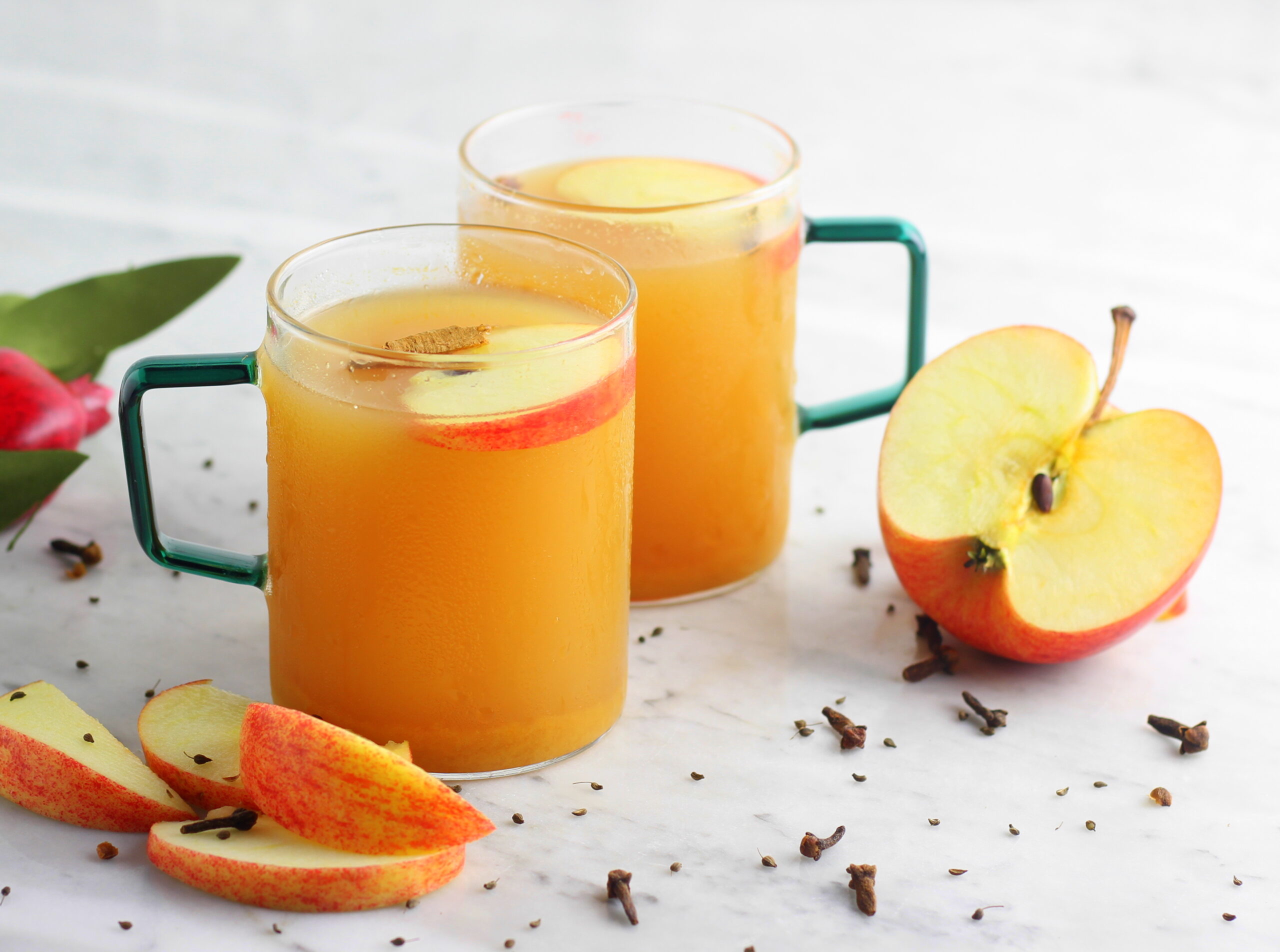Warm Apple Juice with Rum and Spices