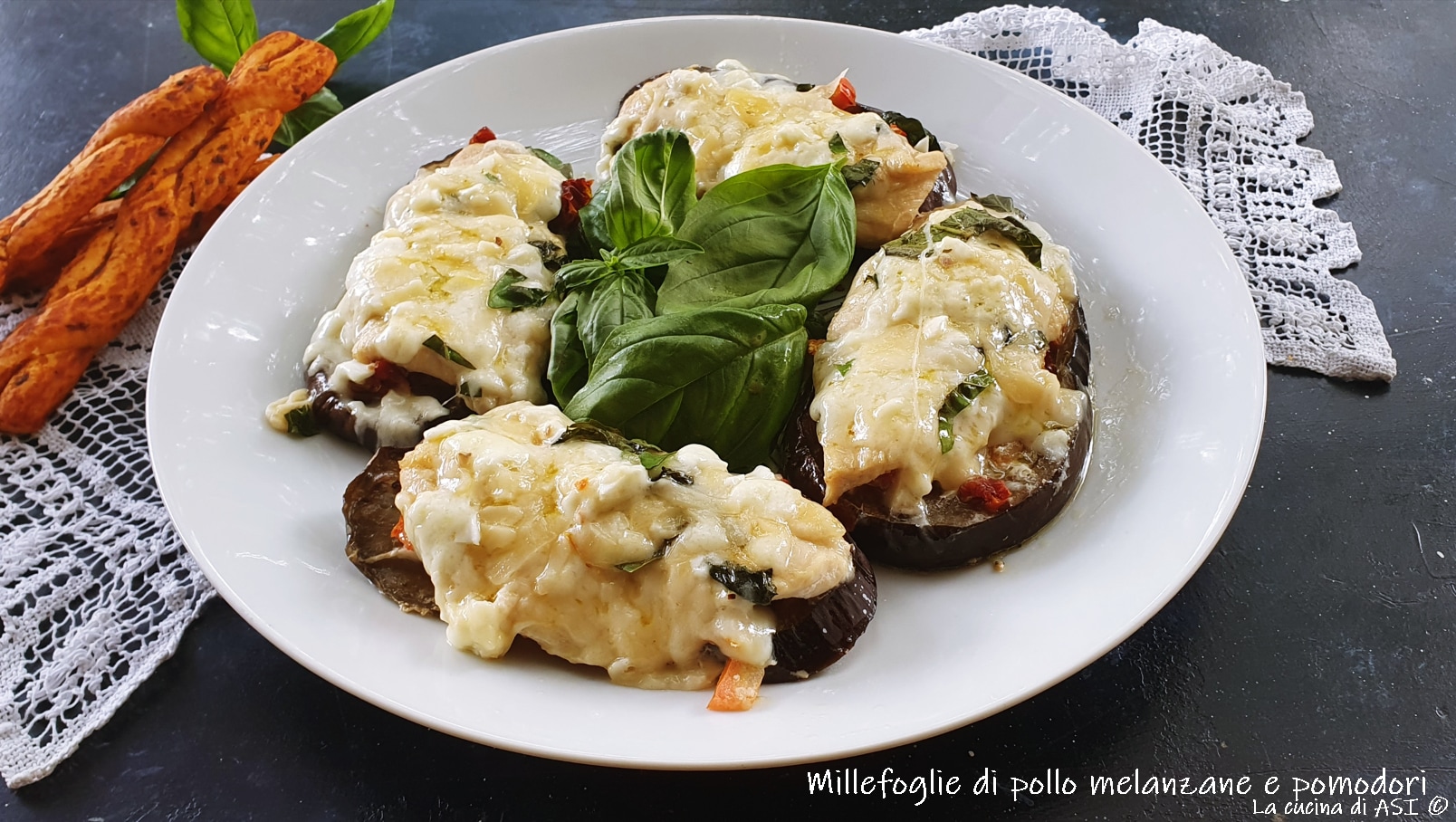 Single Dish with Chicken Eggplant and Tomatoes