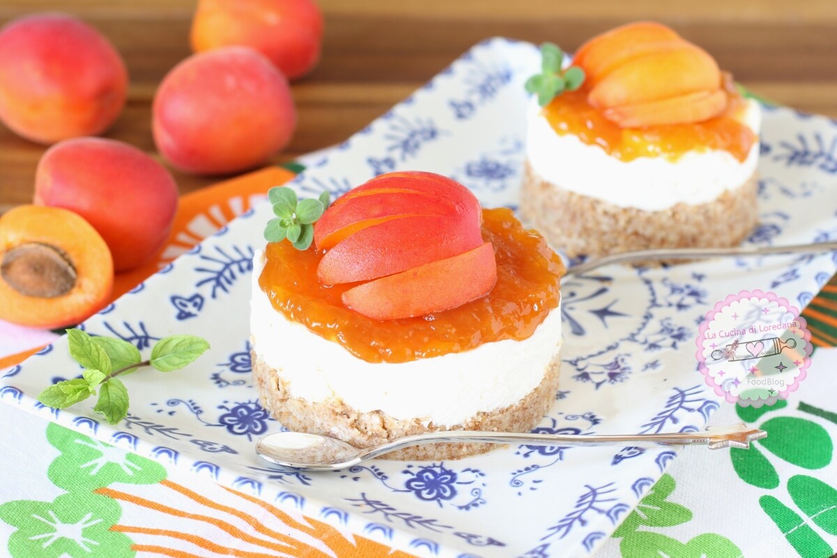 MINI APRICOT CHEESECAKES the fresh summer dessert