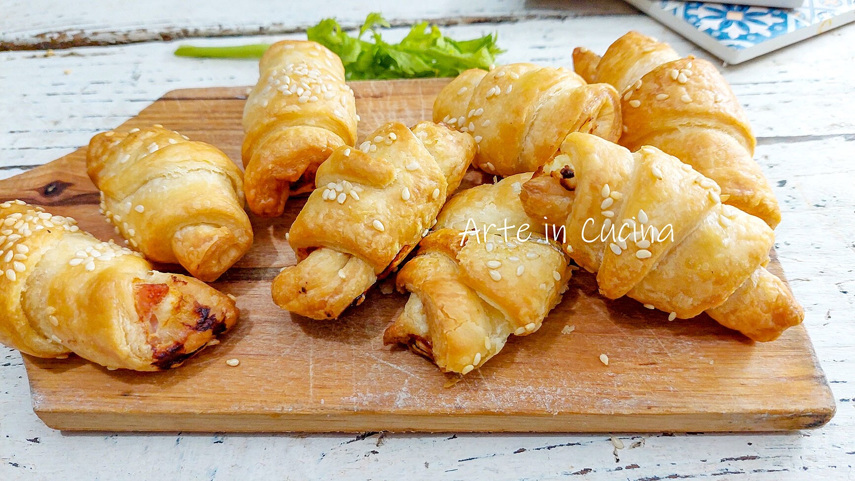 MINI CROISSANT with BACON and cream cheese