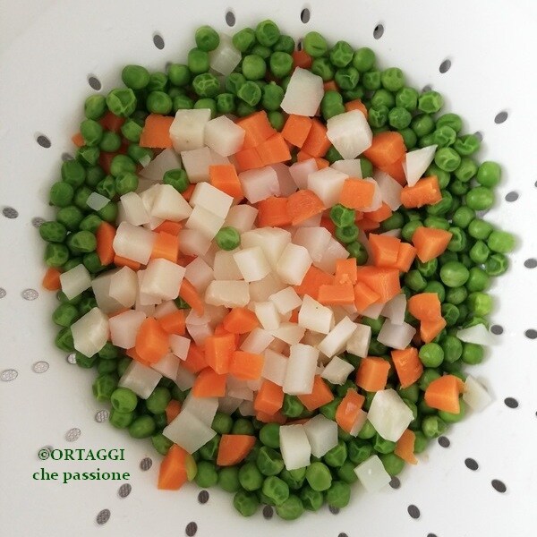 cooked mixed vegetables, carrots, potatoes and frozen peas