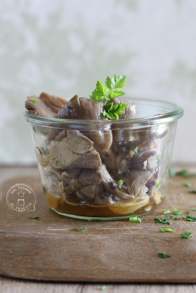 mushrooms with garlic and parsley cooked in a jar in the microwave via jar cooking