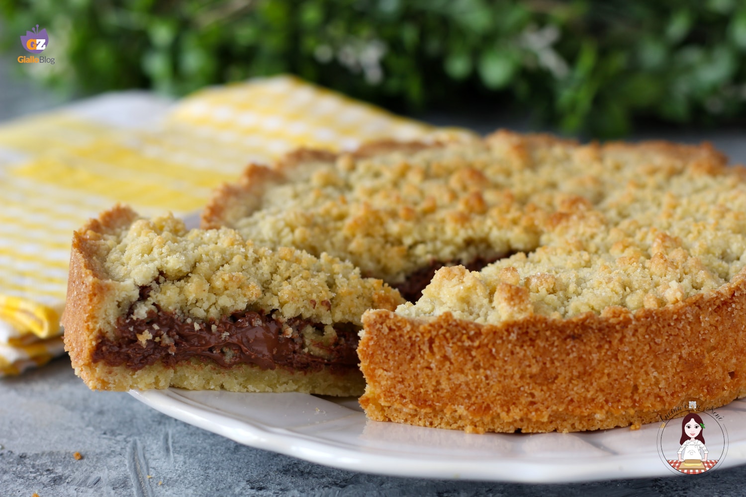 Nutella Crumble Cake