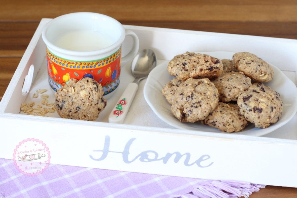 oat and chocolate cookies