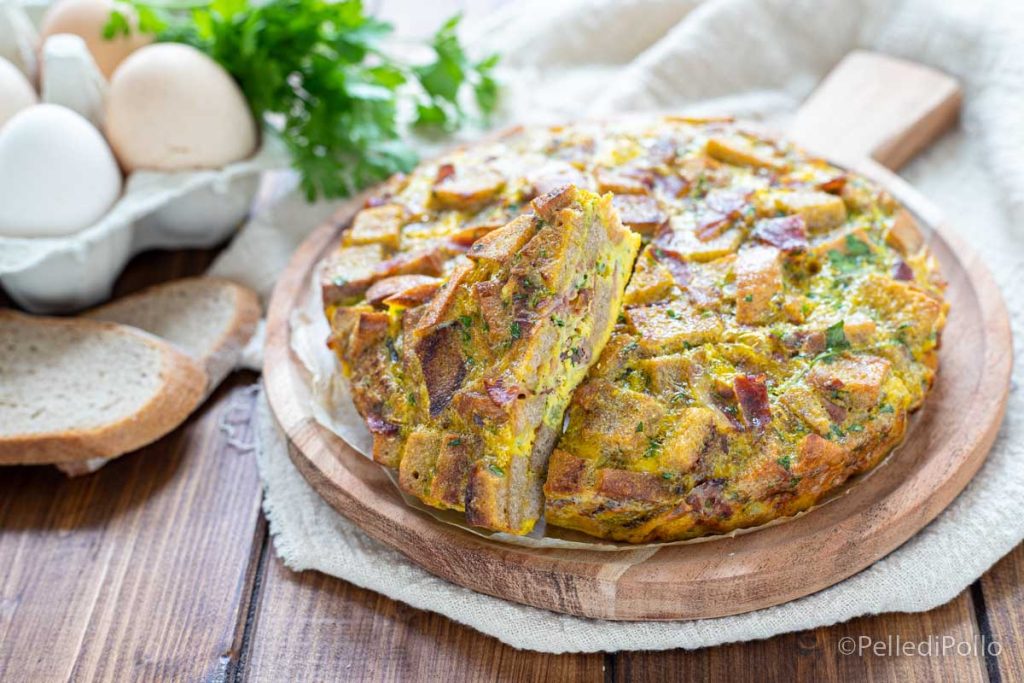 omelette with rye bread and speck