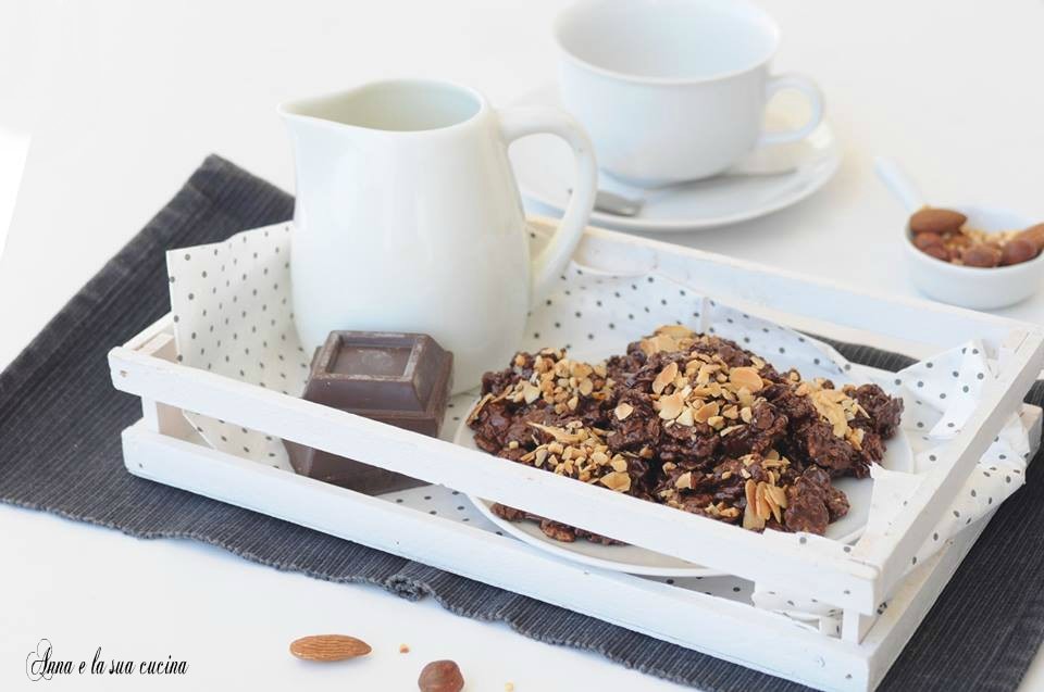 Choco Flakes with Almonds and Hazelnuts