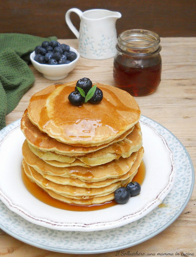 pancakes with maple syrup vertical