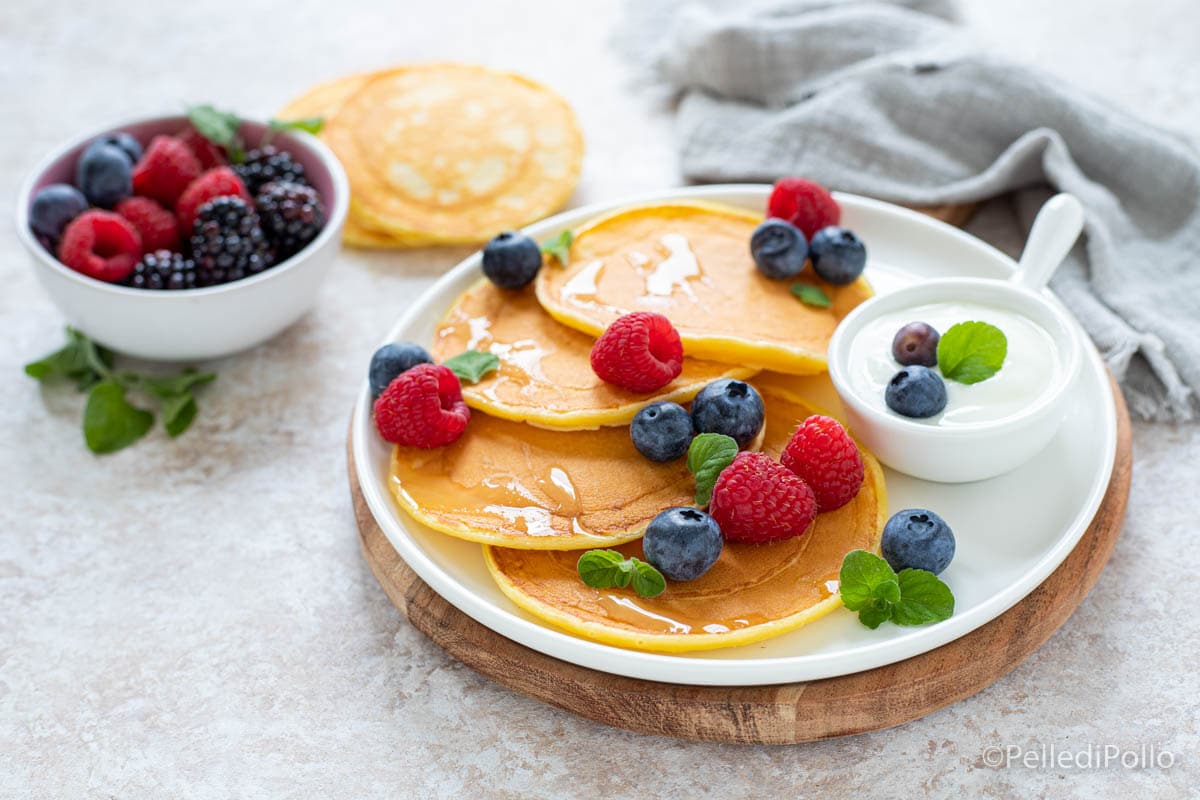 Pancakes with Greek yogurt