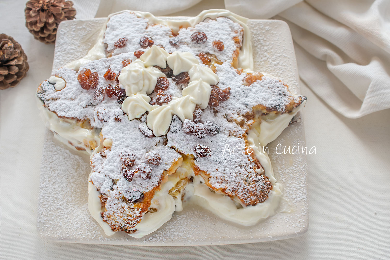 Panettone Star with Chantilly Cream