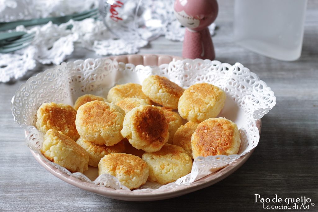 pao-de-queijo-panini-al-formaggio-brasiliani