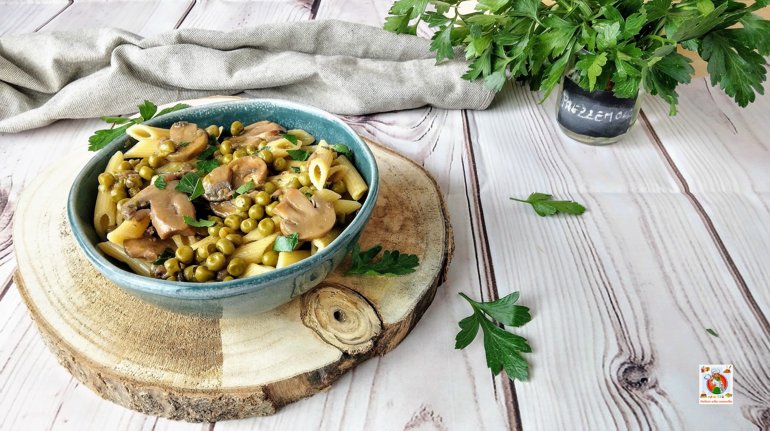 Pasta with Champignon Mushrooms and Peas: Simple and Tasty Recipe