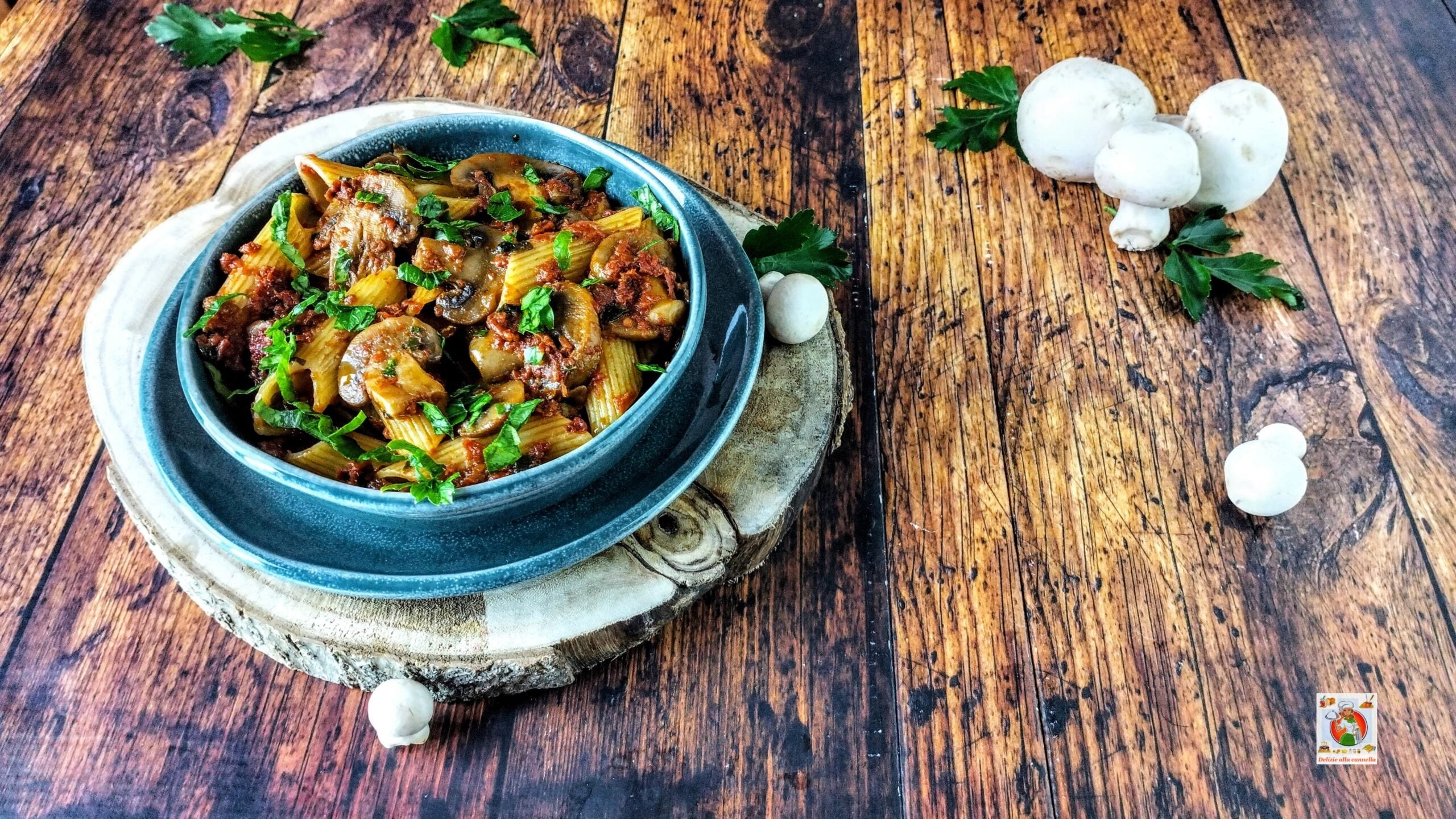 Pasta with Mushrooms and Sun-Dried Tomato Pesto: Authentic Flavor and Simplicity in an Irresistible First Course