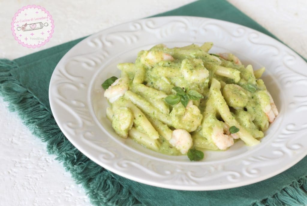 pasta with zucchini cream and shrimp