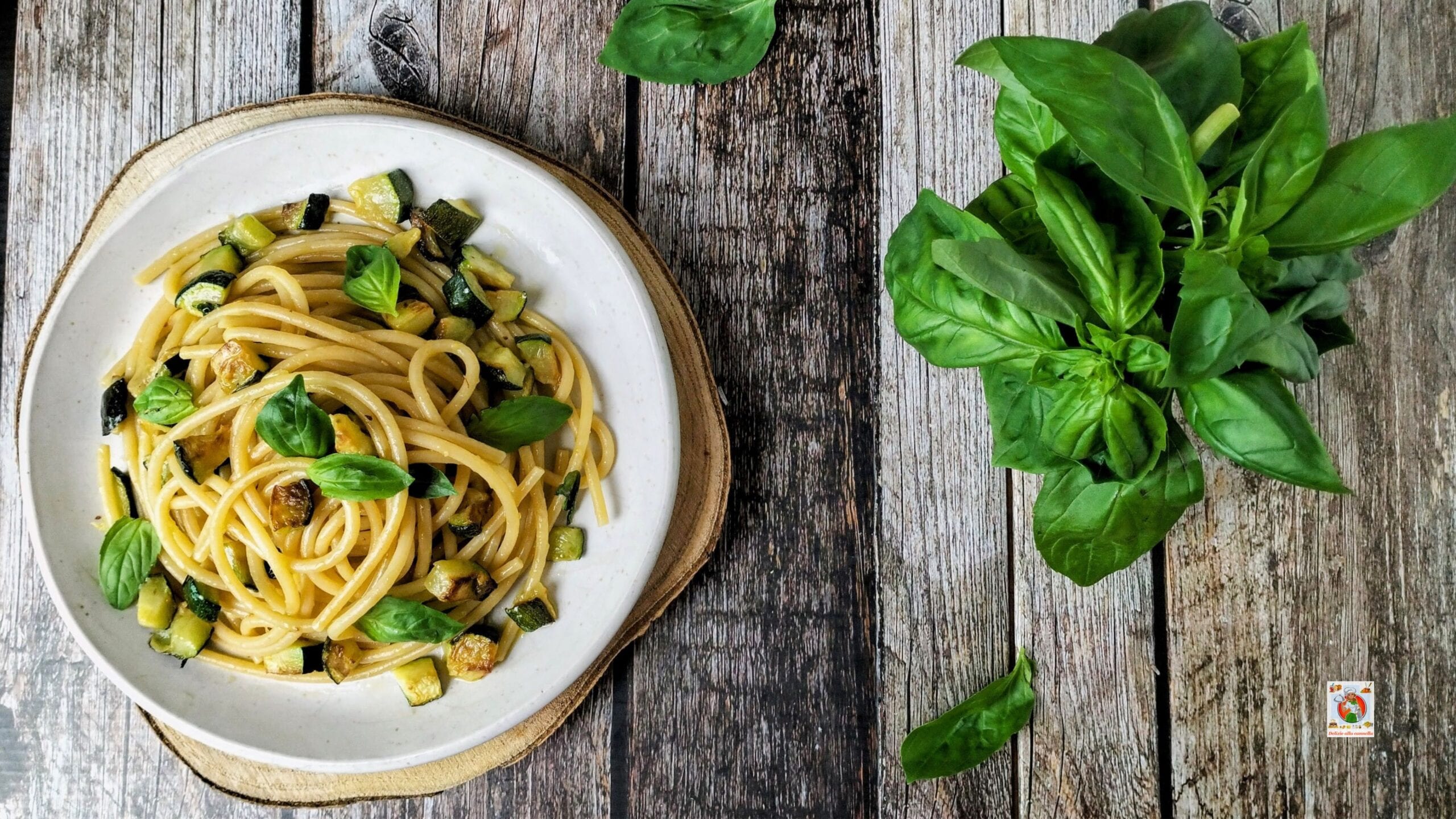 Zucchini and Basil Pasta: a fresh, tasty, and light dish