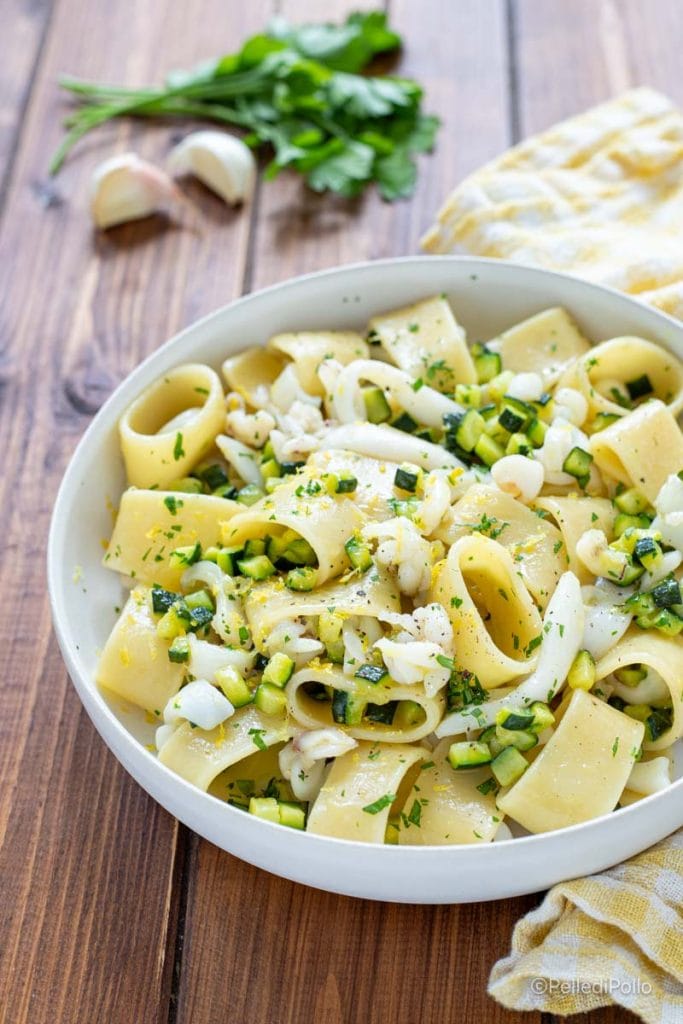 pasta with zucchini and cuttlefish in white sauce
