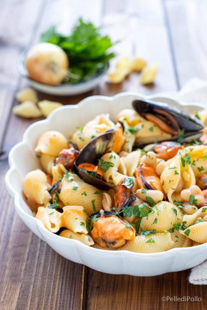 pasta with mussels and beans