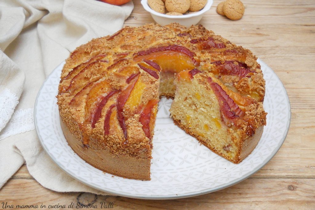 peach and amaretti cake